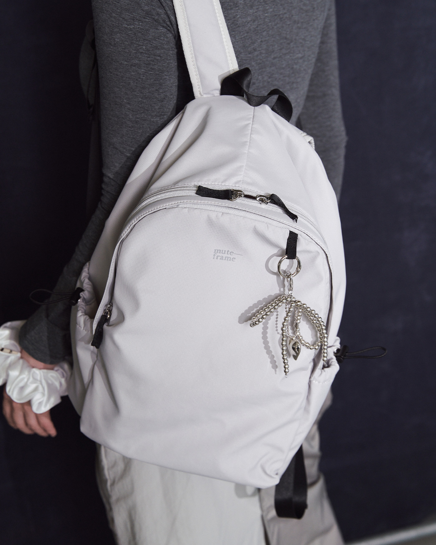 뮤트프레임 ‘에센셜 백팩’ 2차 리오더··· 연이은 품절 27-Image